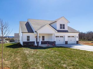 200 Lindburgh Dr, Waynesboro, VA