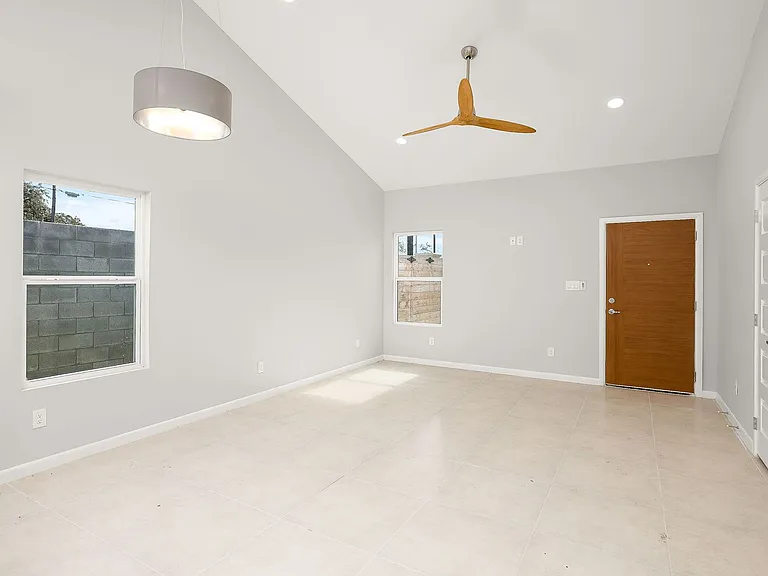 2700 Mockingbird Rd — Photo 13