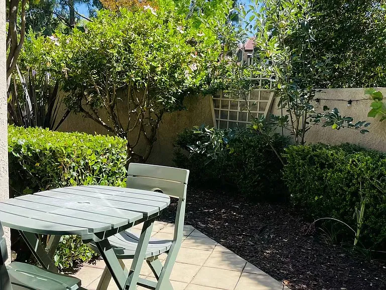 267 Stanford Ct #110 — Photo 14