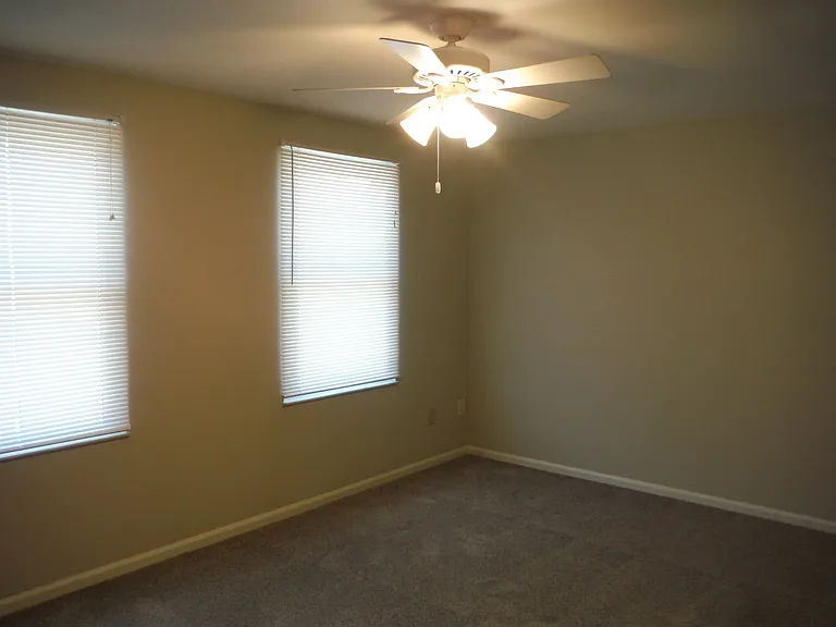9616 Vinca Cir #A — Photo 8