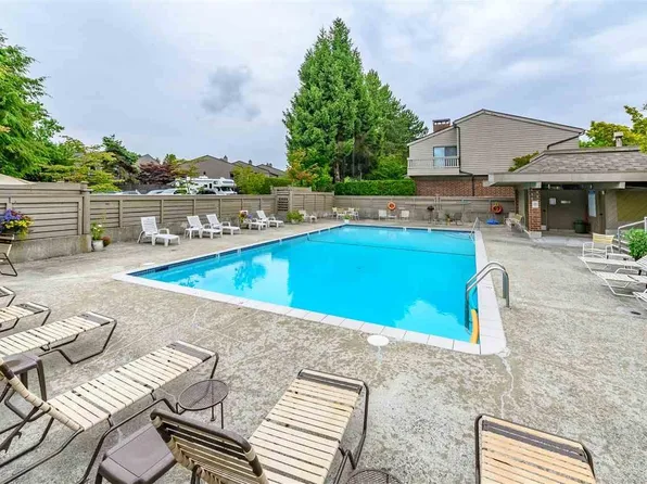 2101 McMullen Ave #312, Vancouver, BC V6L 3B4