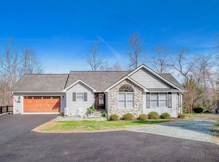 2085 Lakewood Forest Rd, Moneta, VA 24121