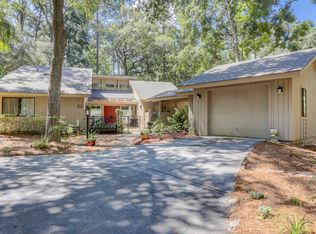 28 Pineland Rd, Hilton Head Island, SC 29926