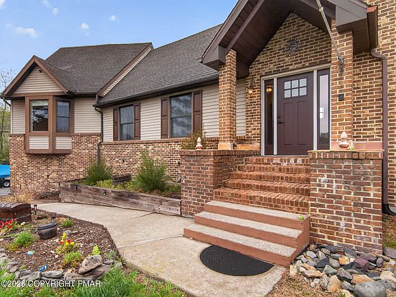 5th image of 363 Blue Ridge Rd
