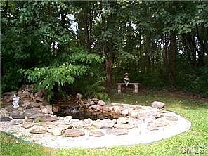 2nd image of 7 Linden Tree Rd