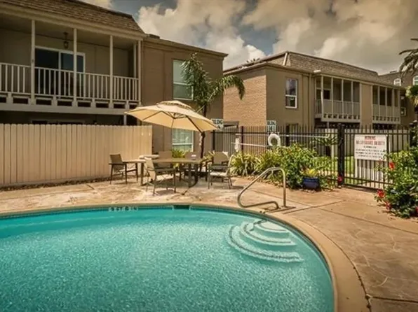 215 Postoffice St #605, Galveston, TX 77550