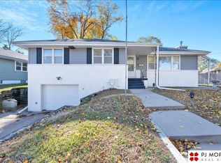 5015 Martha St, Omaha, NE 68106