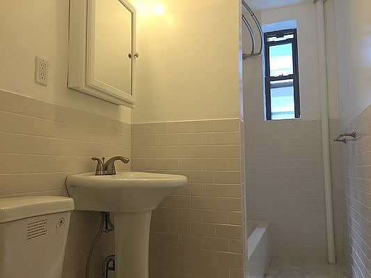 5th image of 700 Ocean Ave #577