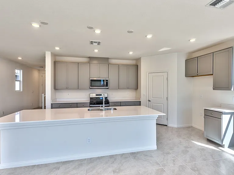 10191 Glowing Amber St — Photo 4