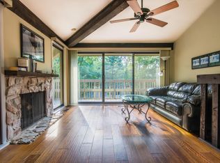 405A Deerpath W, Fontana, WI 53125