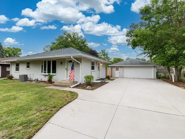 8739 Hadley Ave S, Cottage Grove, MN 55016