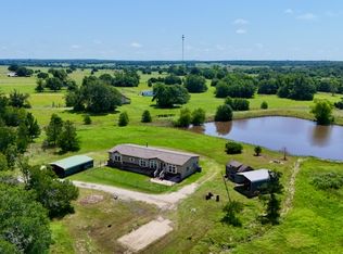 8655 Templeton Rd, Hearne, TX 77859