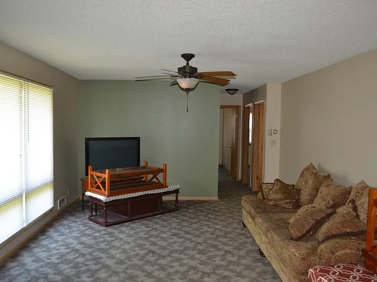 322 Webster St — Photo 52