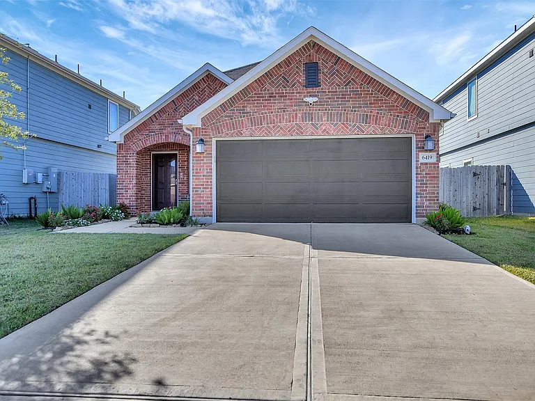 6419 Purple Wreath Way — Photo 3