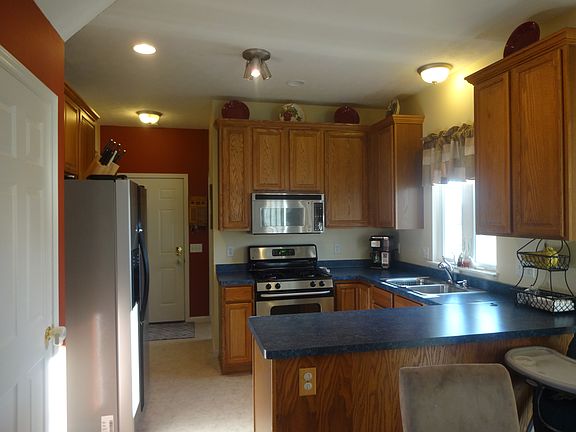 5th image of 13 W Ham Cir