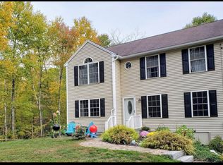 81 Hall Rd, Barrington, NH 03825