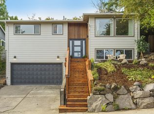 902 SW Troy St, Portland, OR 97219