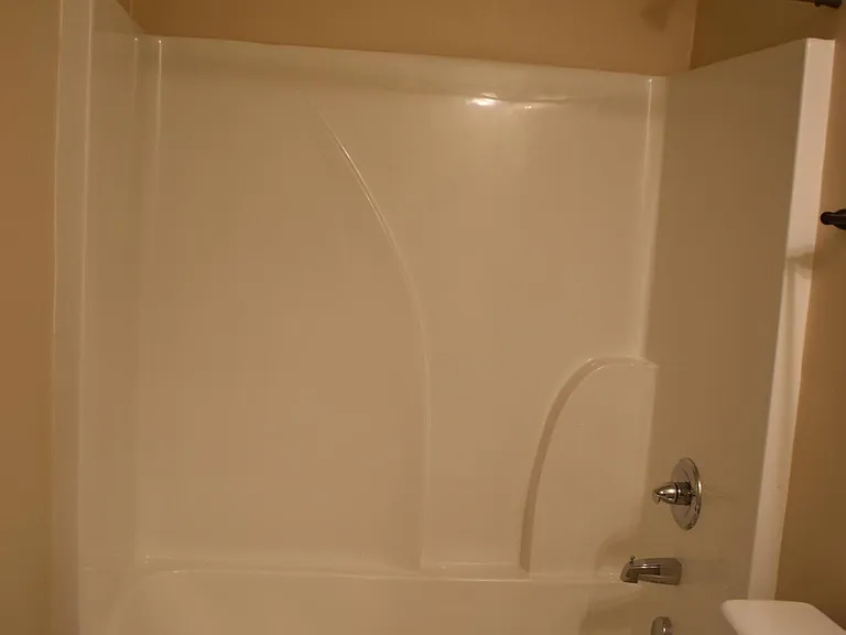 301 York Ln — Photo 8