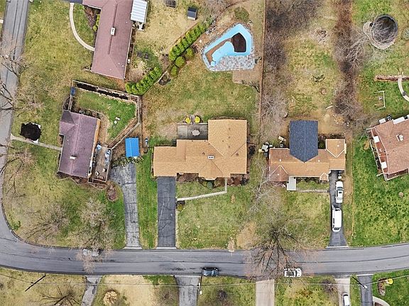 3rd image of 649 Rolling Green Dr