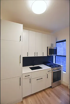 Rented by Compass | media 9