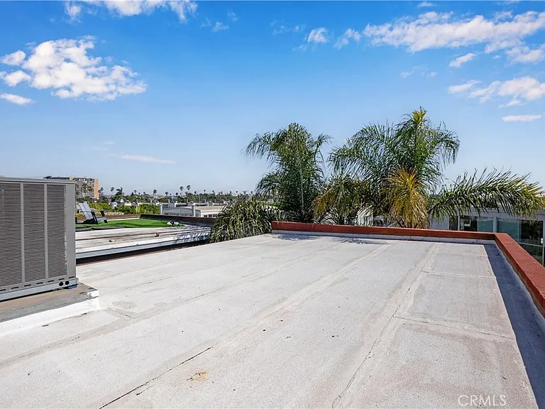 2114 Narcissus Ct — Photo 28