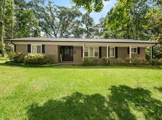 32 Bay Cir, Laurel, MS 39440