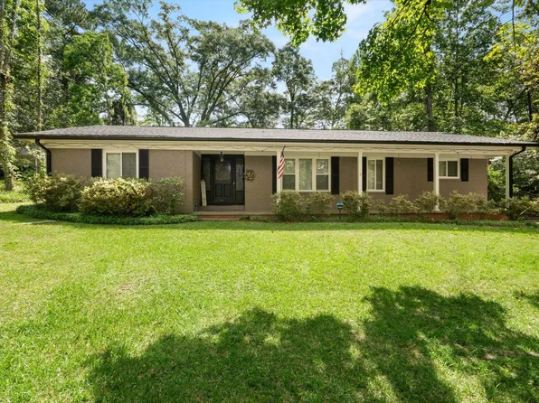 32 Bay Cir, Laurel, MS 39440