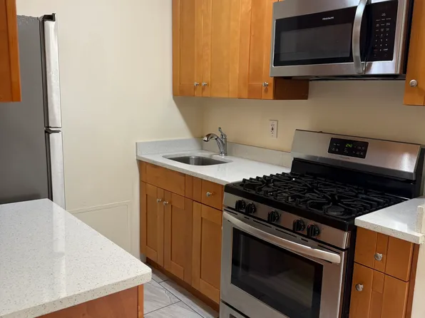119 Glenwood Ave APT 3F, Yonkers, NY 10701