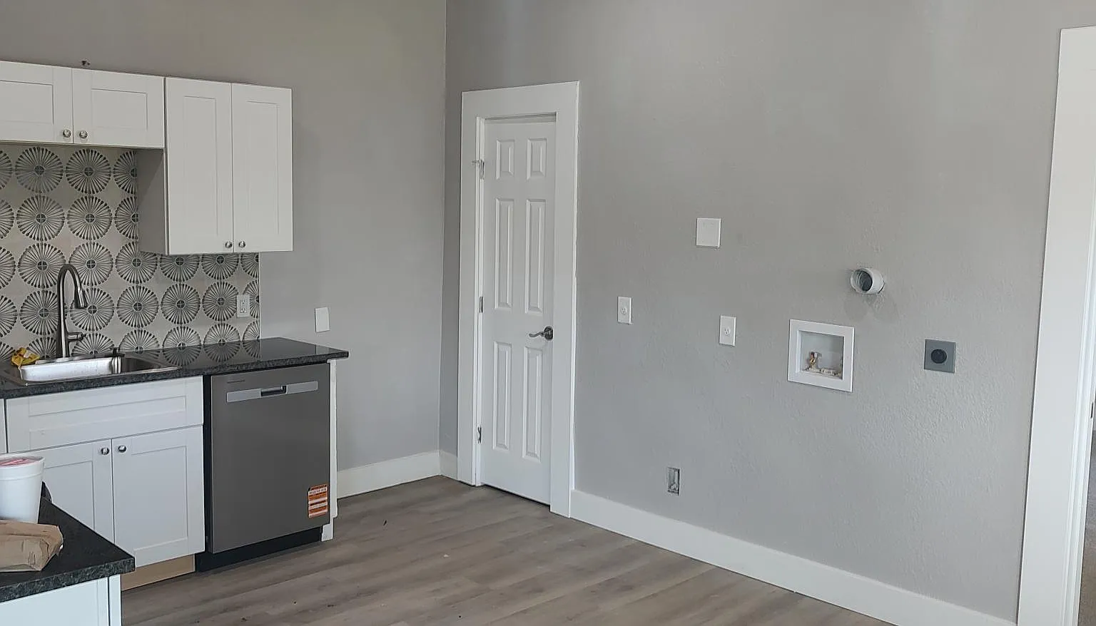2 bed, 1200 sqft, $1,295 — Photo 3