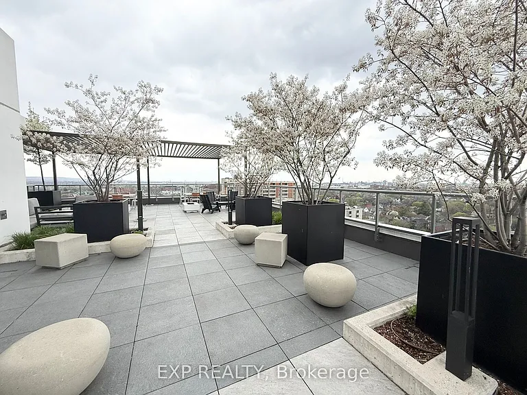 212 King William St #1207 — Photo 29