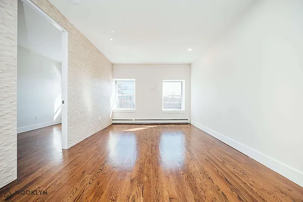 Rented by Nooklyn NYC LLC | media 18