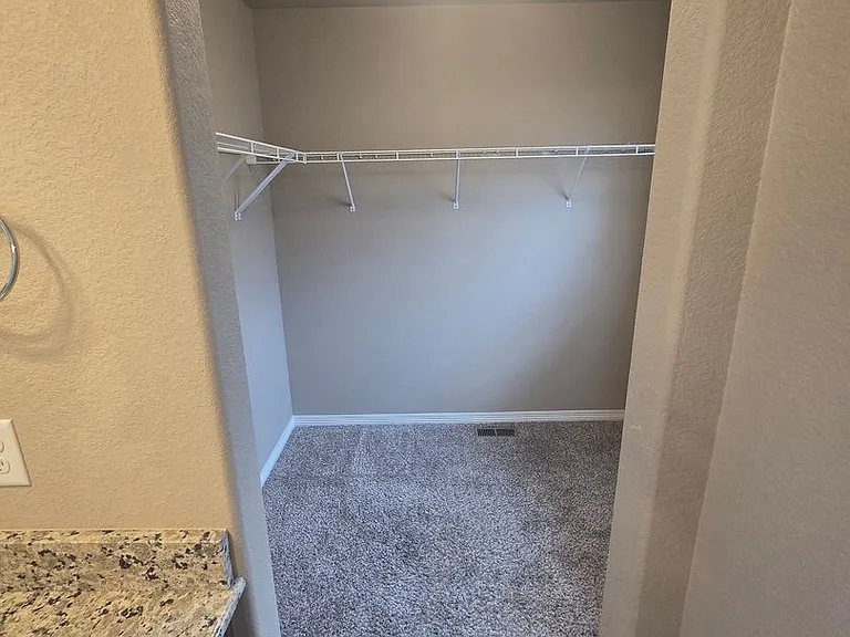 2421 Ridge Top Dr #5 — Photo 31