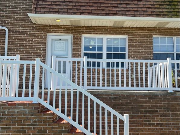 400 Crestview Dr