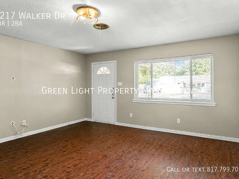 1217 Walker Dr — Photo 5