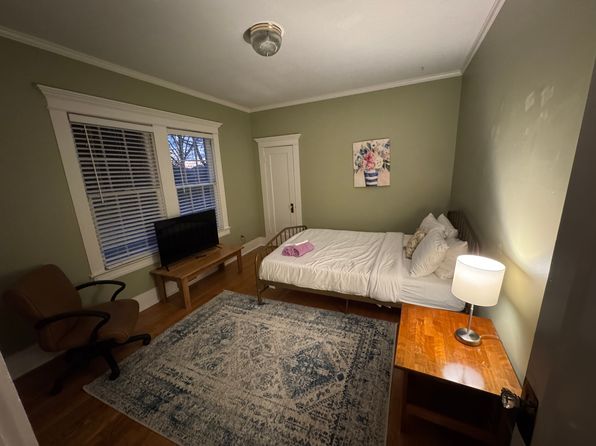 604 California St SE