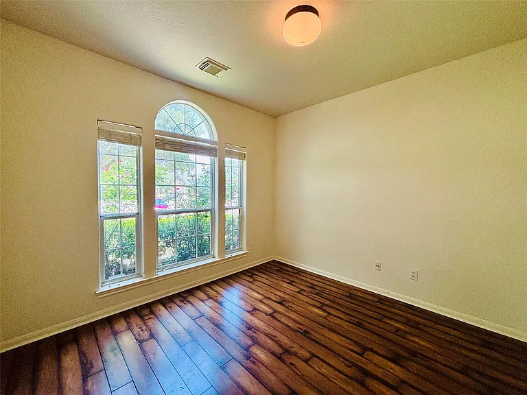 4430 Pasada Ln — Photo 4