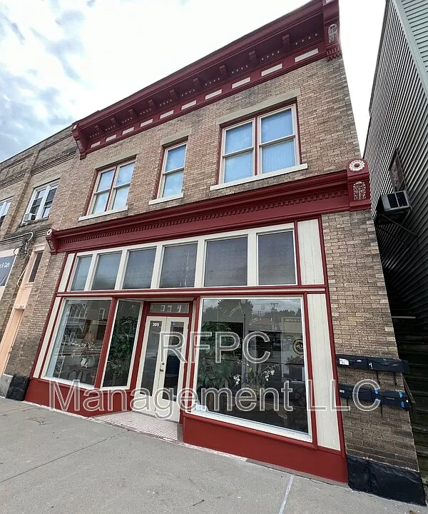 305 N Mercer St #2