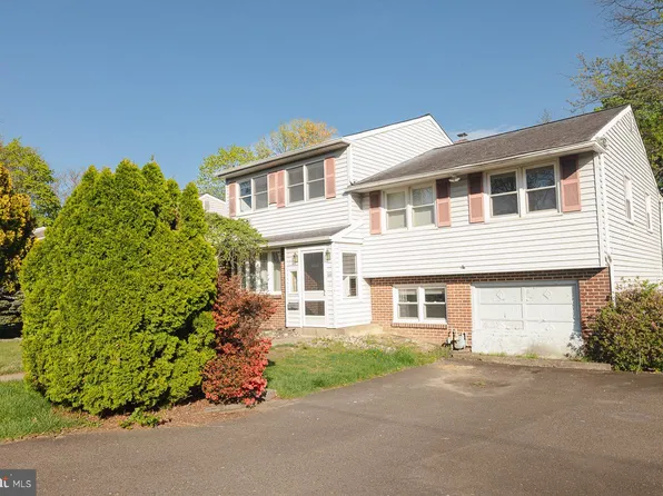 530 Inman Ter, Willow Grove, PA 19090