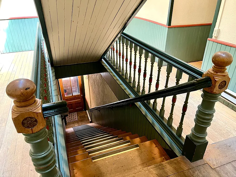 517 E. Broadway St. — Photo 6