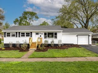 1103 E Evergreen St, Wheaton, IL 60187