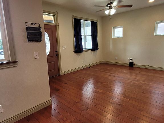 4th image of 3638 N Marion St
