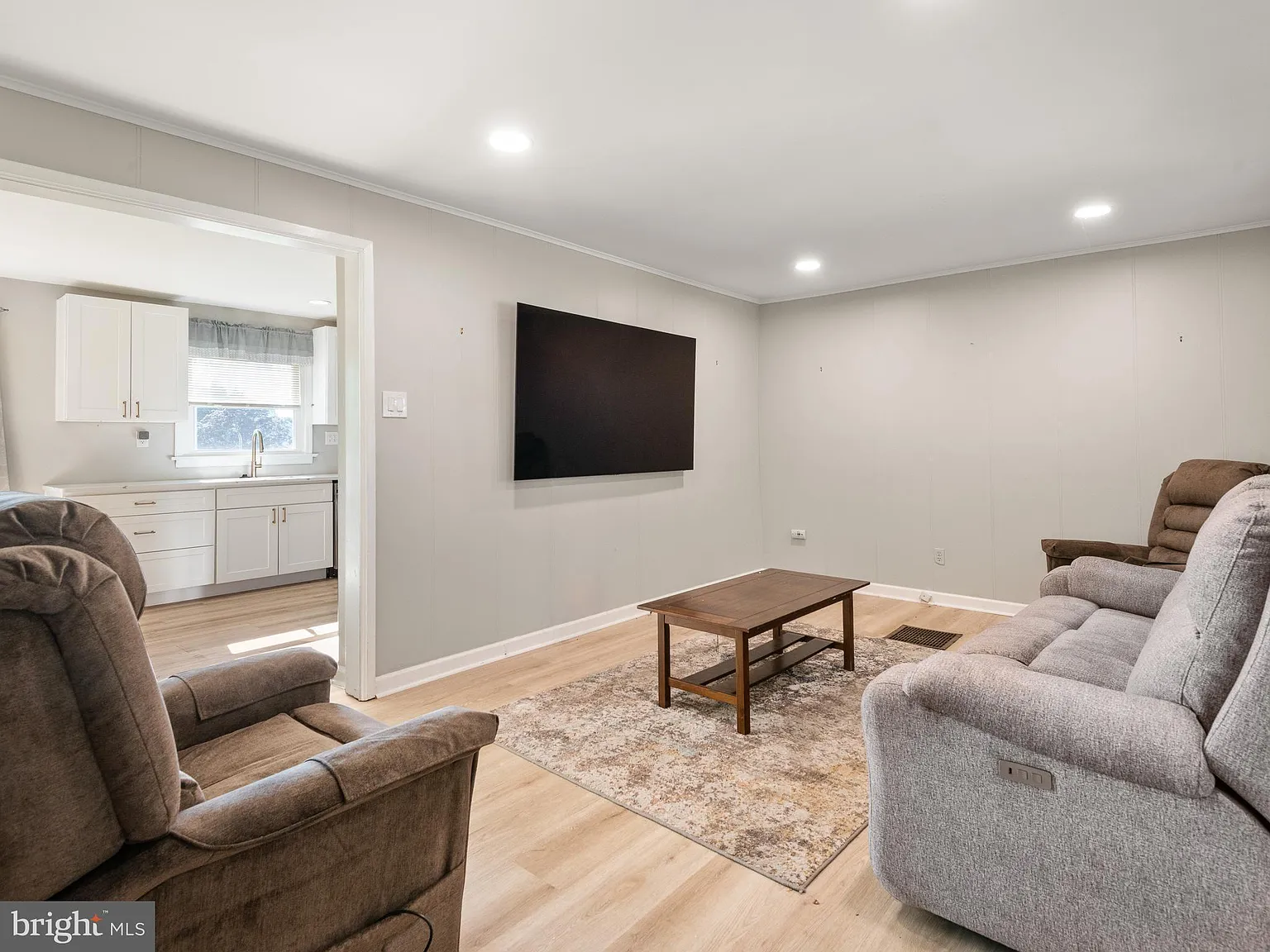 4 bed, 1536 sqft, $3,000 — Photo 4