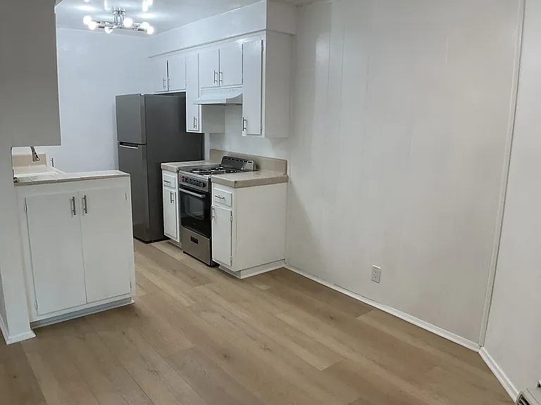 6561 Fulton Ave #5 — Photo 7