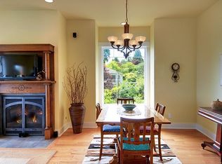 10534 NE Gertie Johnson Rd, Bainbridge Island, WA 98110