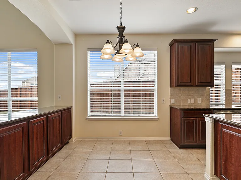 5128 Oceana Dr — Photo 13