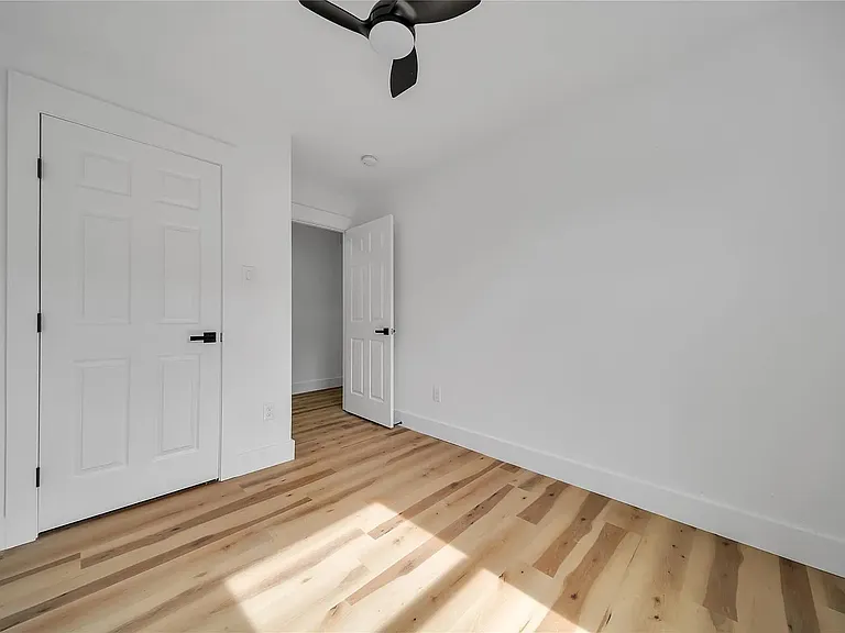 485 25th St SE — Photo 9