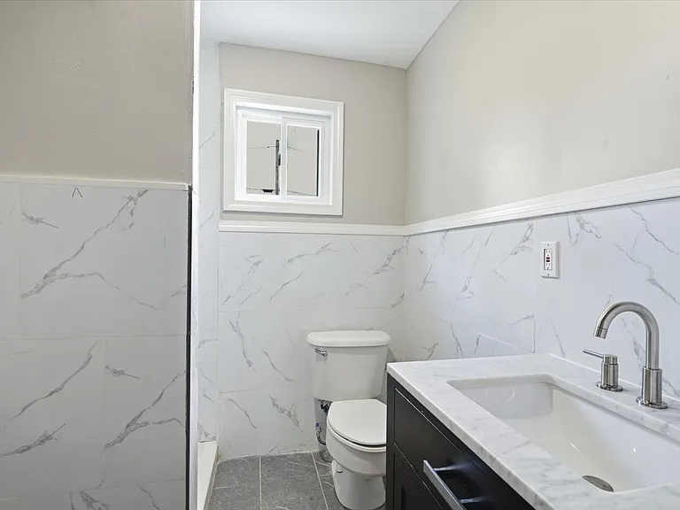 258 E Union St #258 — Photo 11