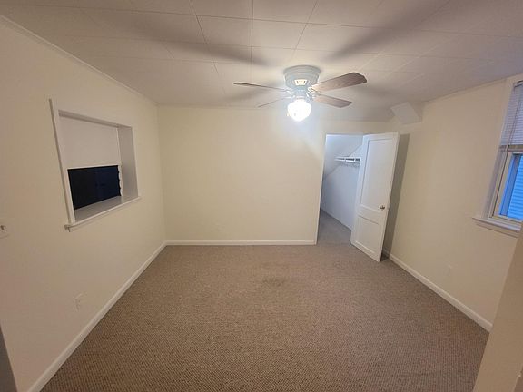 3rd image of 134 Hendel Ave