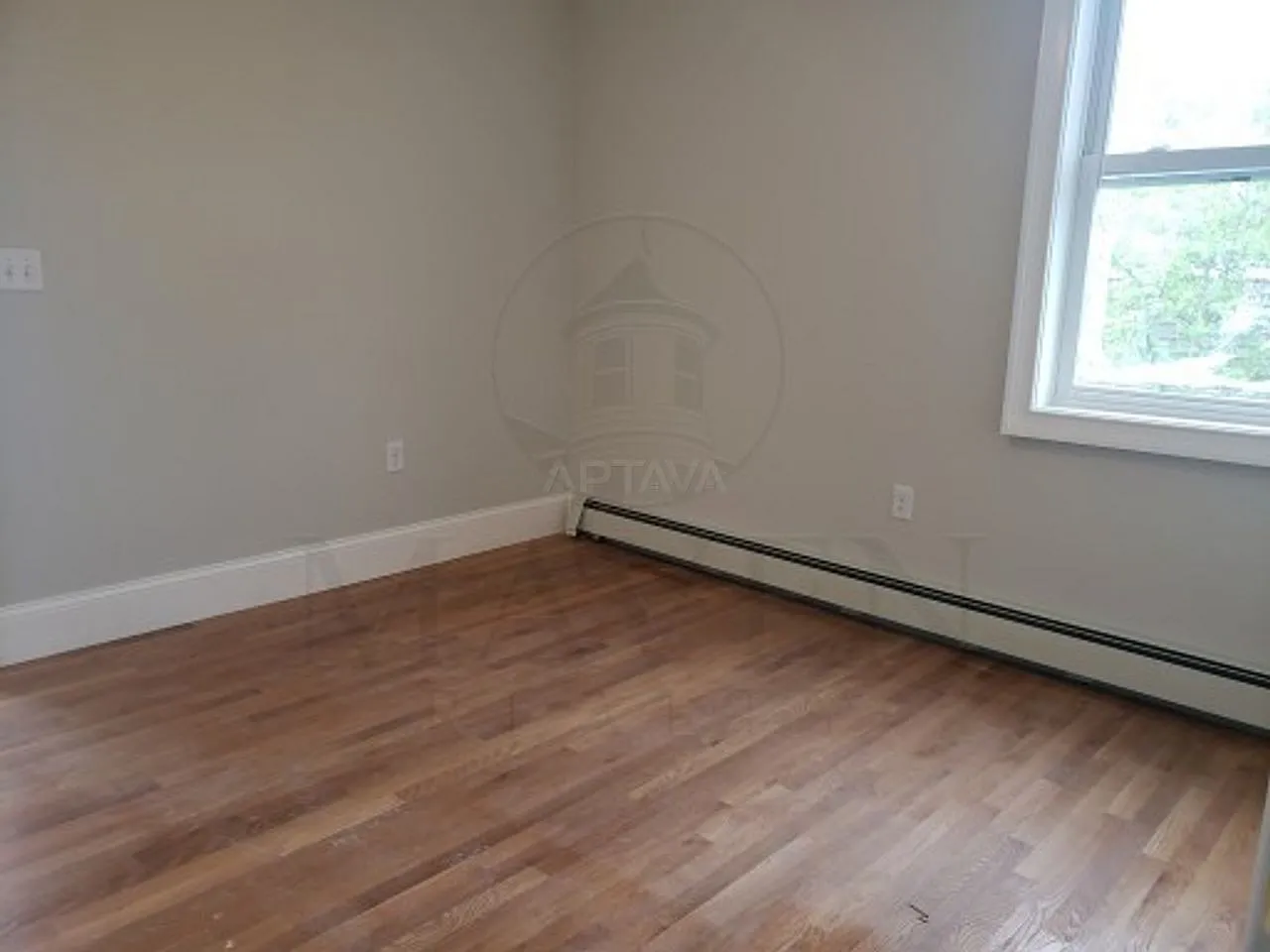 3 bed, $4,500 — Photo 4