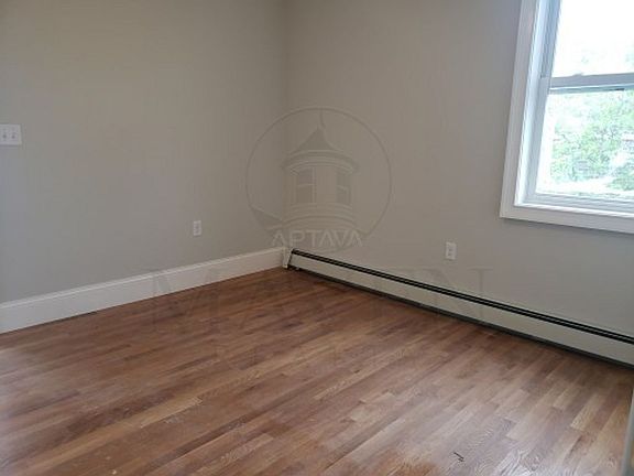 5th image of 80-82 Grant St #3